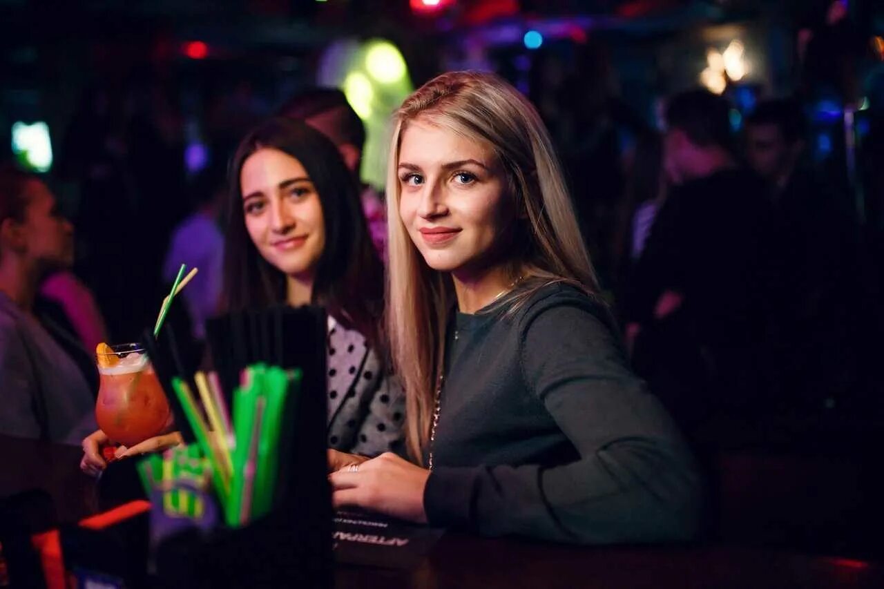 Facecontrol тусовка. Сова бар ростов на дону. Ночной клуб буревестник москва. Бокс в новосибирске секции. Клуб станиславского.