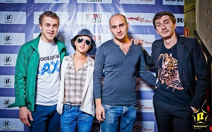 Фотографии со страницы сообщества "Klizma TV - НЕПОСРЕДСТВЕННО КАХА" - Фотографи