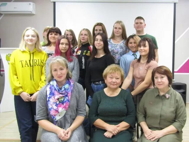 Прогресс асбест афиша. Зал прогресса в асбесте. кинотеатр прогресс асбест. директор прогресса асбест. кинотеатр прогресс асбест малый зал.