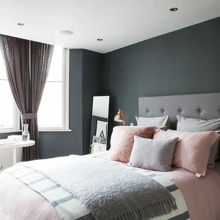 Серые стены в интерьере спальни сочетание цветов We love this yellow & gray palette in this #bedroom! Apartment bedroom decor, Ye