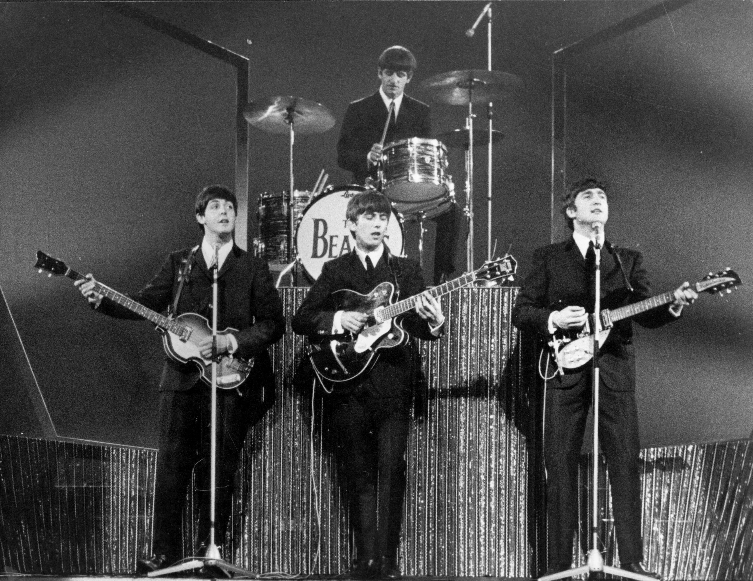 The Beatles 1963. Ливерпульская четверка Битлз. Битлз 1960 год. Квартет Битлз. Рок группа beatles