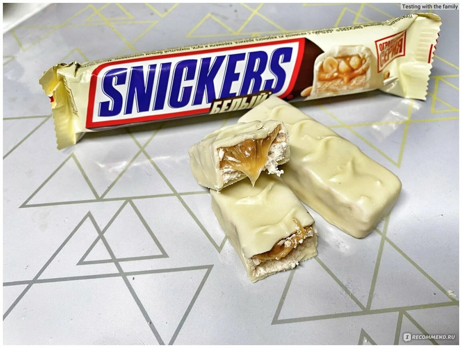 Батончики белый шоколад. Батончик snickers белый, 81 г. Шоколадный батончик snickers белый 81г. Сникерс Минис белый. Сникерс белый ШОК.батончик 81г.