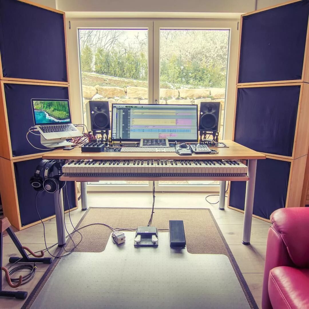Table studio. Студия звукозаписи music studio. домашняя студия звукозаписи. стол для студии звукозаписи. стол для домашней студии звукозаписи.