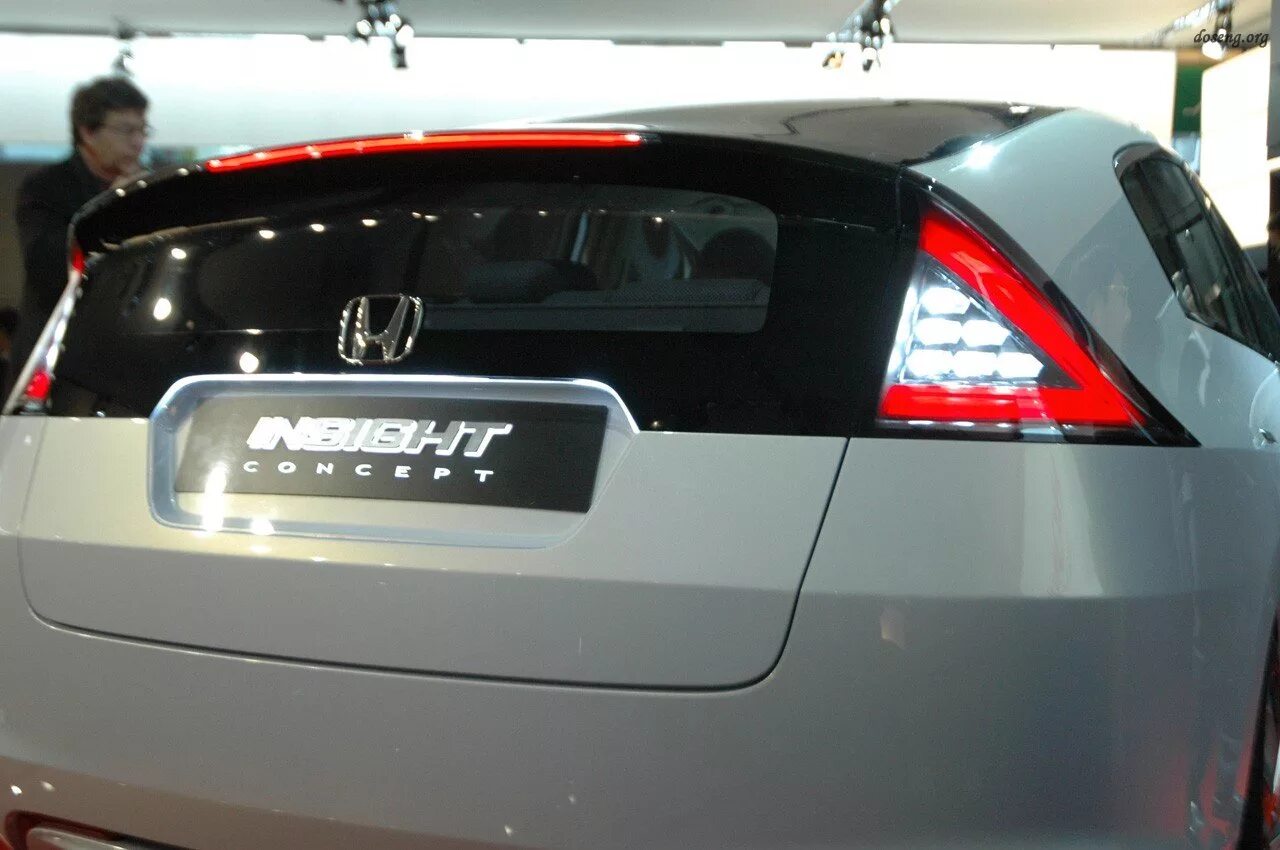 Бампер инсайт. Honda Insight задний вид. Led стопы Honda Insight. Тюнингованный задний фонарь Honda Insight.