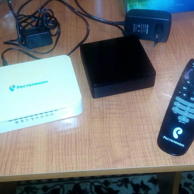 Wi-fi роутер dynamix hp-40r/w. Zyxel keenetic lite 40cd21. Wifi роутер тв приставка для тв. Приставка ростелеком вай фай. Zyxel keenetic lite роутер разъемы.