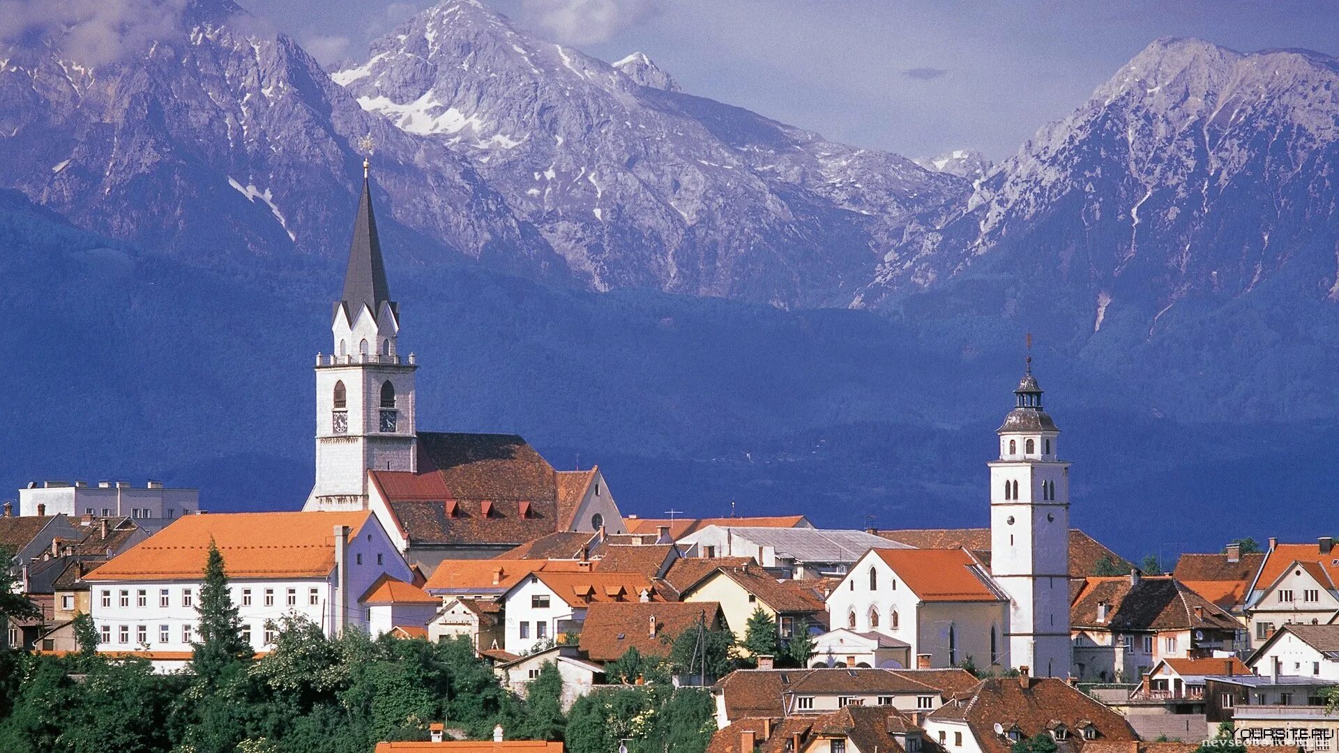 Крань словения. Братислава восточная европа. Замок оравский град словакия. Словакия страны европы. Словакия страны европы.