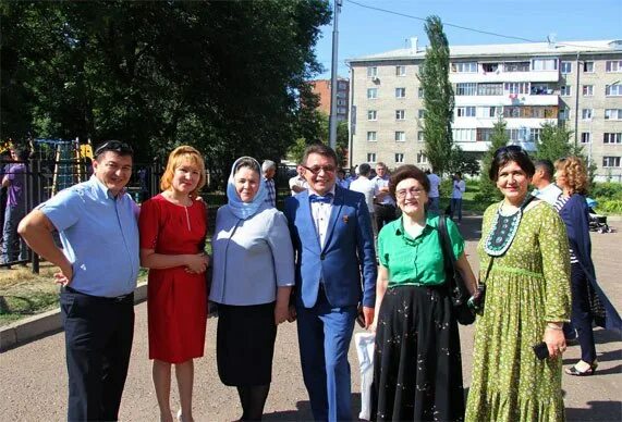 Мәктәп юлы автор. Башкирский сериал бирешма. Село сандугач школа 5а класс. Школа имени роальд сәгдиев мәктәбе еремеева фирания. Мәктәп юлы автор.