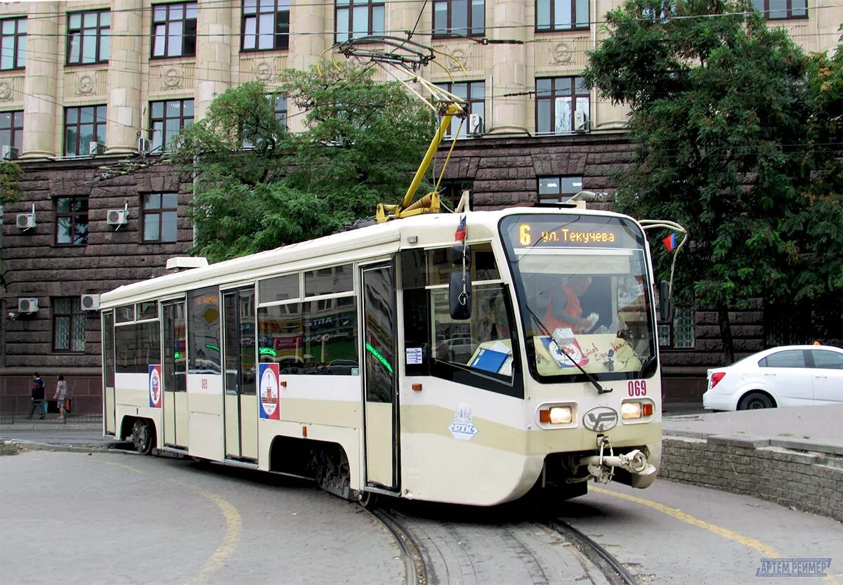 Трамвай 1 курск маршрут. Ктм 19 (71-619). ктм 71-619. трамвай татра т1 в ростове-на-дону. трамвай ктм 71-619.
