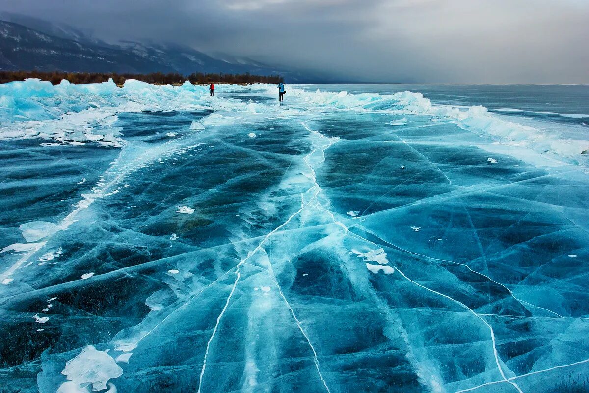 Красивый лед. Ледяное море. Холодное море. Синий лед.