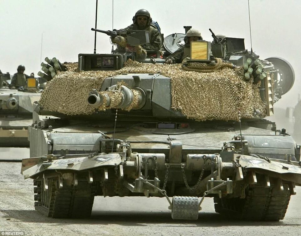 Трофейный абрамс. Абрамс м1а1 в Ираке. M1 Abrams в Ираке. Абрамс танк на Ближнем востоке.