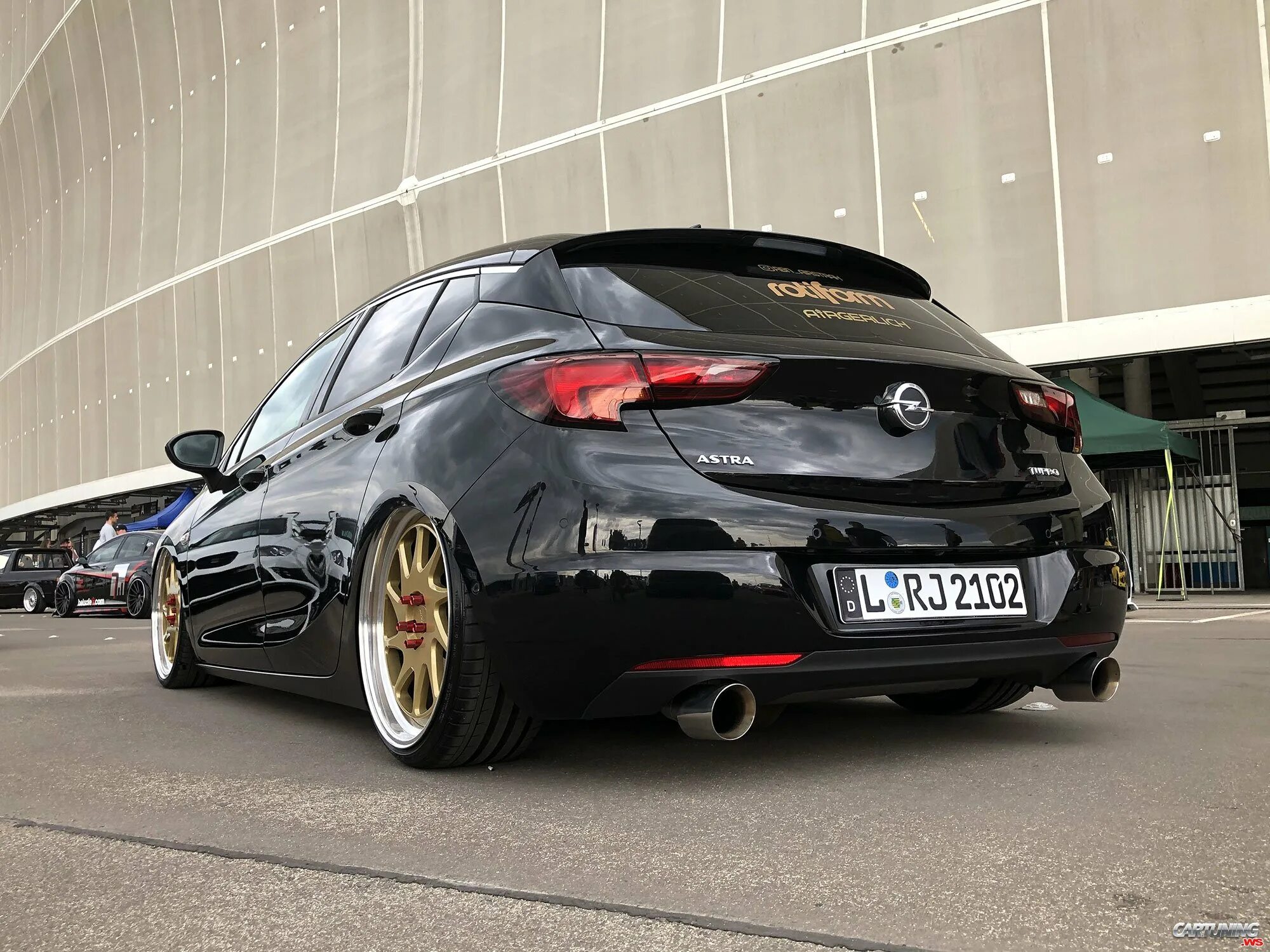 Опель тюнинг купить. Opel Astra k Tuning. Opel Astra Tuning Tuning. Opel Astra k универсал Tuning. Opel Astra Tuning White Wheels.