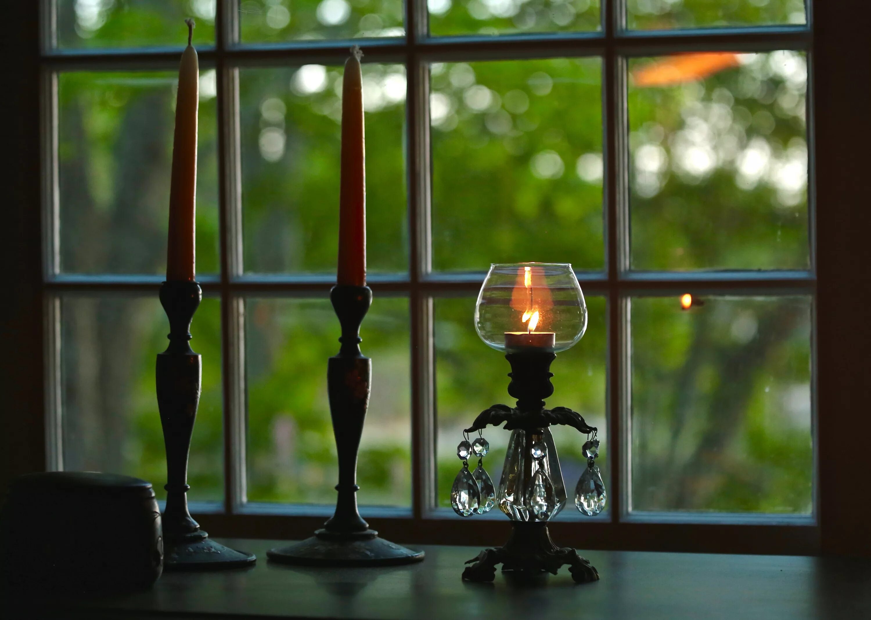 Lampa для windows. Вечернее окно. Светильник на подоконник. Светильник окно. Уютная лампа.