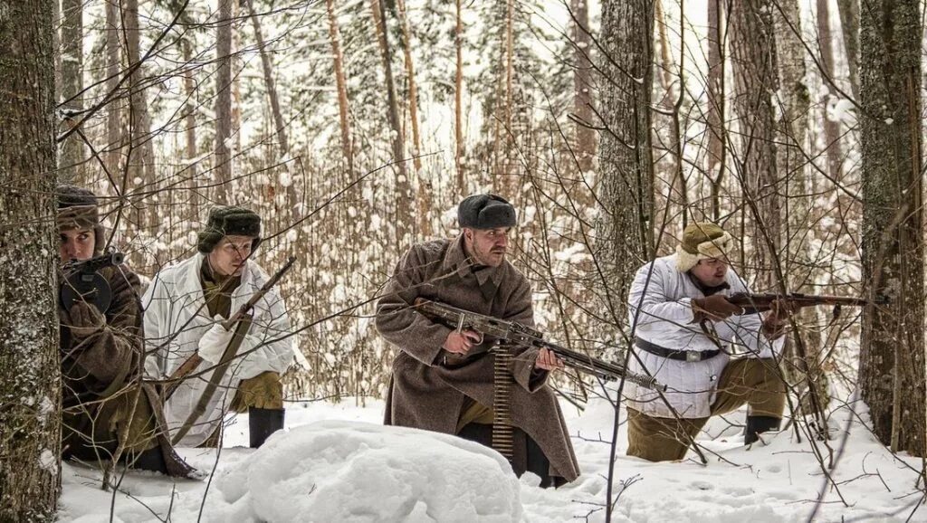 Погода в партизанском на 14. Брянский лес Партизаны. Партизанский отряд в Брянской области. Партизанский отряд Виноградова Брянск. Современные Партизаны.