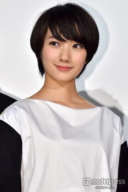 Kara z model. Хару модель. Хару модель. Стрижка акира. Хару йошида.