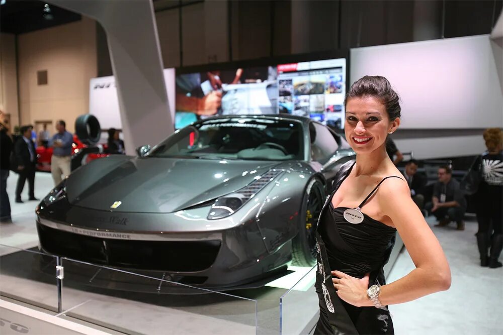 Лучшие девушки 2011. Лучшие девушки 2011. Женщины в ботфортах в авто. Девушки московского автосалона. Красивые девушки на выставках.