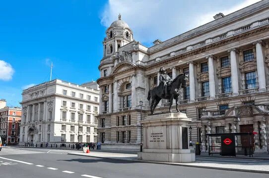 Дворец уайтхолл в лондоне фото The London Explorer's Blog London places, London hotels, Paris travel