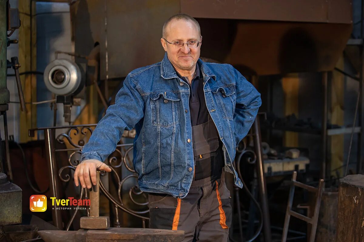 Кузнецы россии. Сериал про кузнеца. Стань кузнецом. Кузнец в древности. Кузнец ручной ковки.