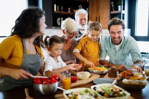 Родственники работают вместе