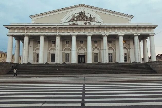 Здание биржи спб. Тома де томон здание биржи в Санкт-Петербурге. Здание биржи в Санкт-Петербурге Архитектор Тома де томон. Томон здание биржи.