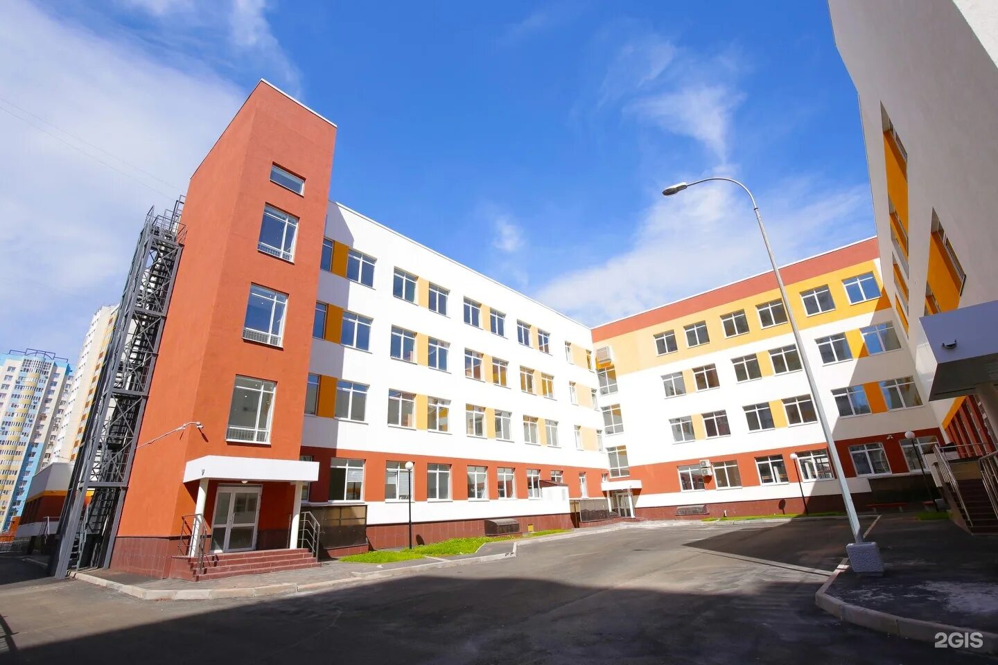 Школа 14 оренбург. Школа номер 88 оренбург. Школа 86 оренбург. Школа 88 оренбург. Школа 20 оренбург.