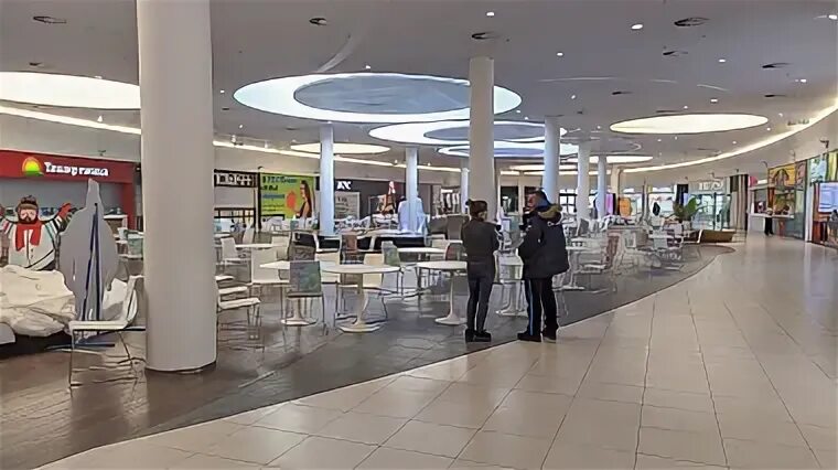 Фудкорт м5 молл рязань. Фудкорт м5 молл. Фудкорт м5 молл. Трц м5 самара. Кари м5 молл рязань.