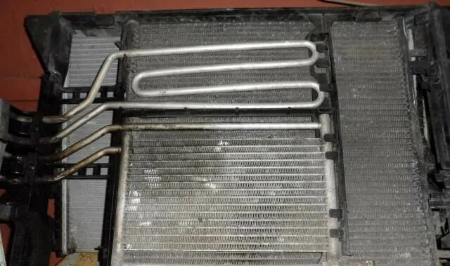 Радиатор масляный акпп бмв е38. Бмв е38 радиатор. Радиатор печки bmw e38. Бмв е38 радиатор. Радиатор печки bmw e38.