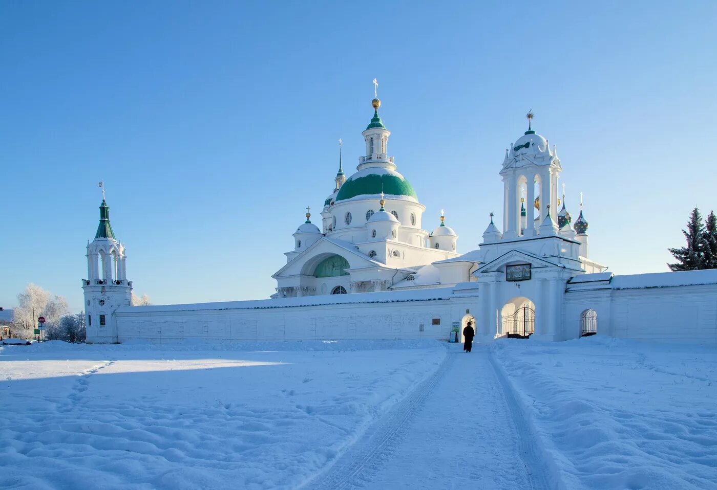 Спасо яковлевский монастырь. Яковлевский монастырь ростов великий. ростов великий спасо-яковлевский монастырь зимой. спасо-яковлевский димитриевский мужской монастырь. спасо-яковлевский монастырь в ростове великом зимой.