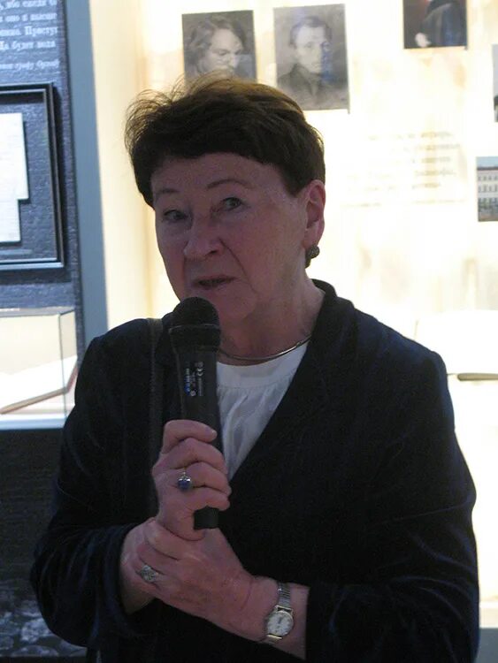 бажов руководитель писательской организации. литературные премии. стихи бажова. премия имени бажова. п.