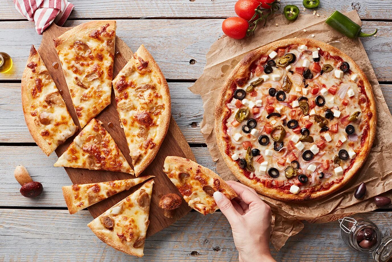 Сколько лет пицце. Итальянская пицца. Итальянская пицца и паста. Аппетитная пицца. Самая вкусная пицца.