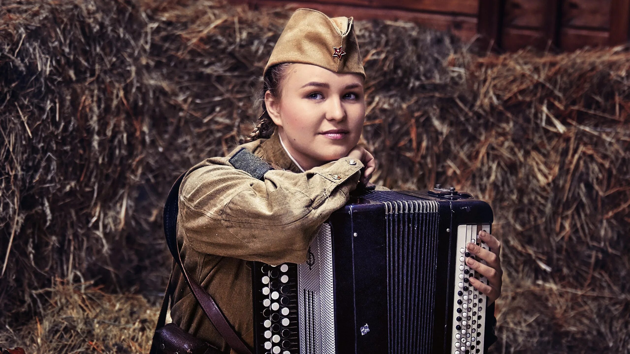 Смуглянка поет девочка
