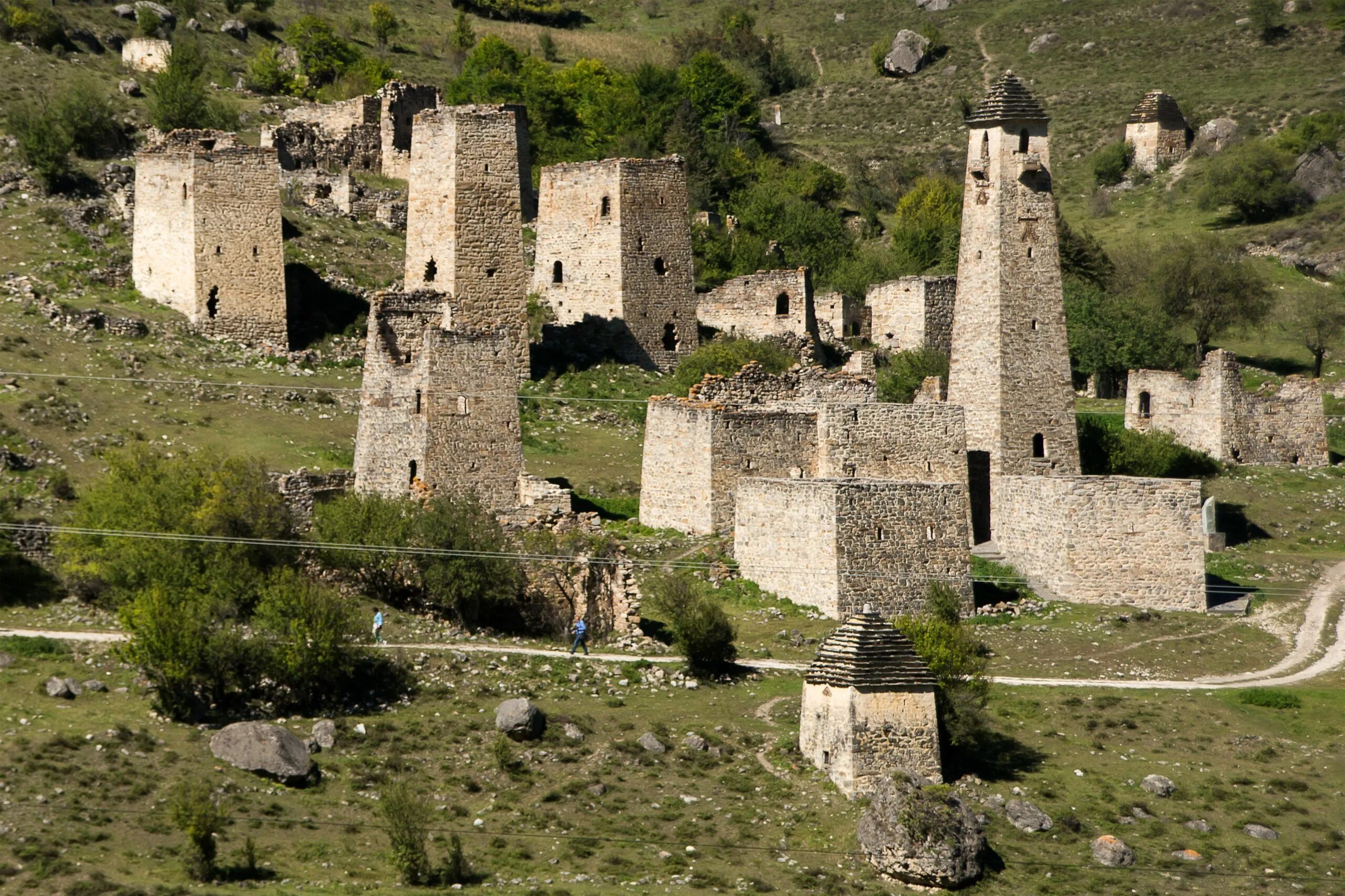 Родовые башни. Ингушетия. хамхи. фамильные башни в северной осетии. автобусный тур ингушетия.