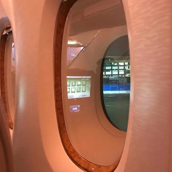 Emirates airlines самолеты ek132. Ek 132. Аэробус а380 800. Рейс ek 132 москва дубай. Ek 132 emirates.