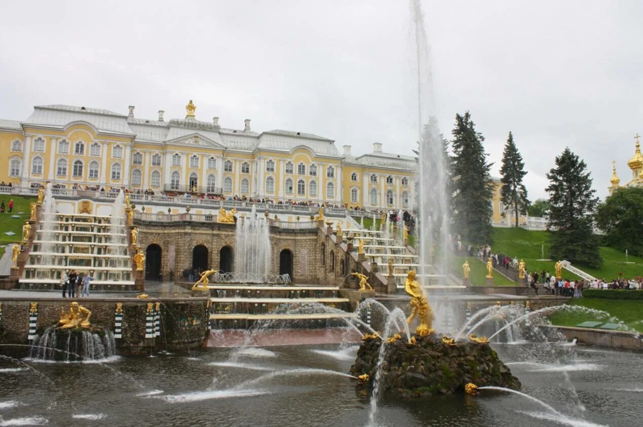 Петергоф санкт петербург сегодня. Петергоф (дворцово-парковый ансамбль) фонтаны. петергоф дворцово-парковый ансамбль сверху. дрорцово-парковый ансамбль «петергоф».. дворец парковый ансамбль в петергофе.