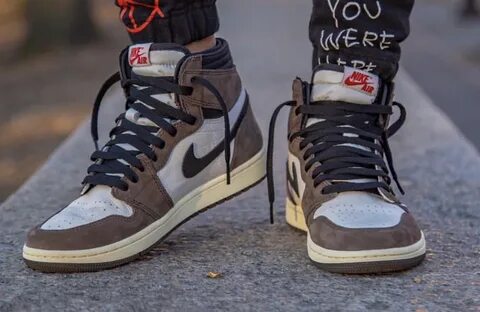 Nike air jordan 1 high travis scott