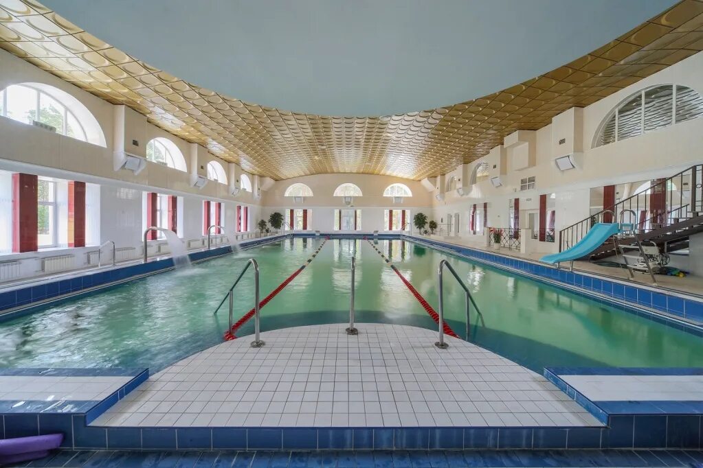 Бассейн пансионата изумруд адлер. Санаторий белые ночи сестрорецк. Санаторий дюны спб. Сестрорецкий курорт бассейн. Сестрорецкий курорт сестрорецк.