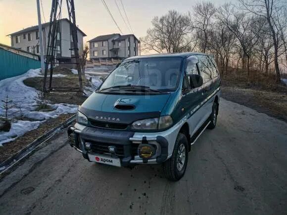 Купить делика хабаровск. Митсубиси Делика новая. Mitsubishi Delica 4 Diesel. Mitsubishi Delica d:5 4вд двигатель. Mitsubishi Delica d:5 4wd КПП.