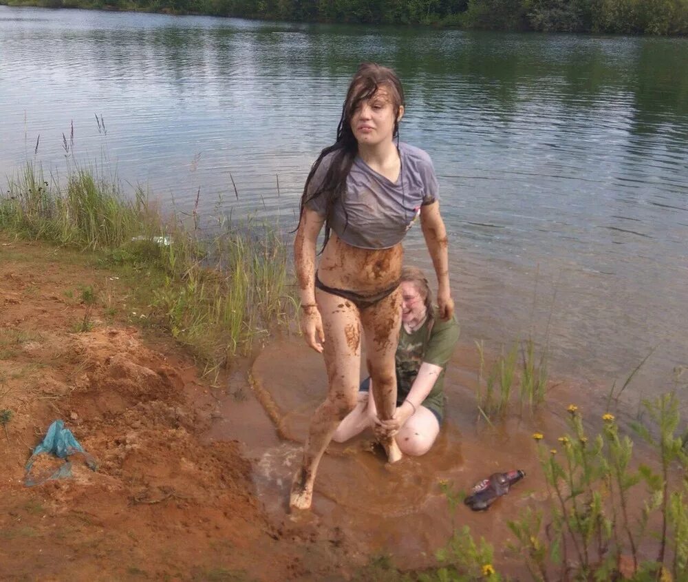 Трэш из соцсетей девушки. Страшные девочки из социальных сетей. Чудики из социальных сетей. Трэш и ужас на природе соцсети. Трэш с девушками из социальных сетей.