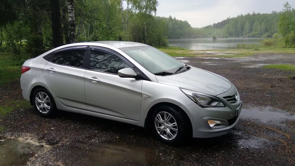 Солярис оцинкованный. Hyundai Solaris 2016 Silver. Hyundai Solaris, 2016 серебристый. Hyundai Solaris 2015 серый. Hyundai Solaris 2013.