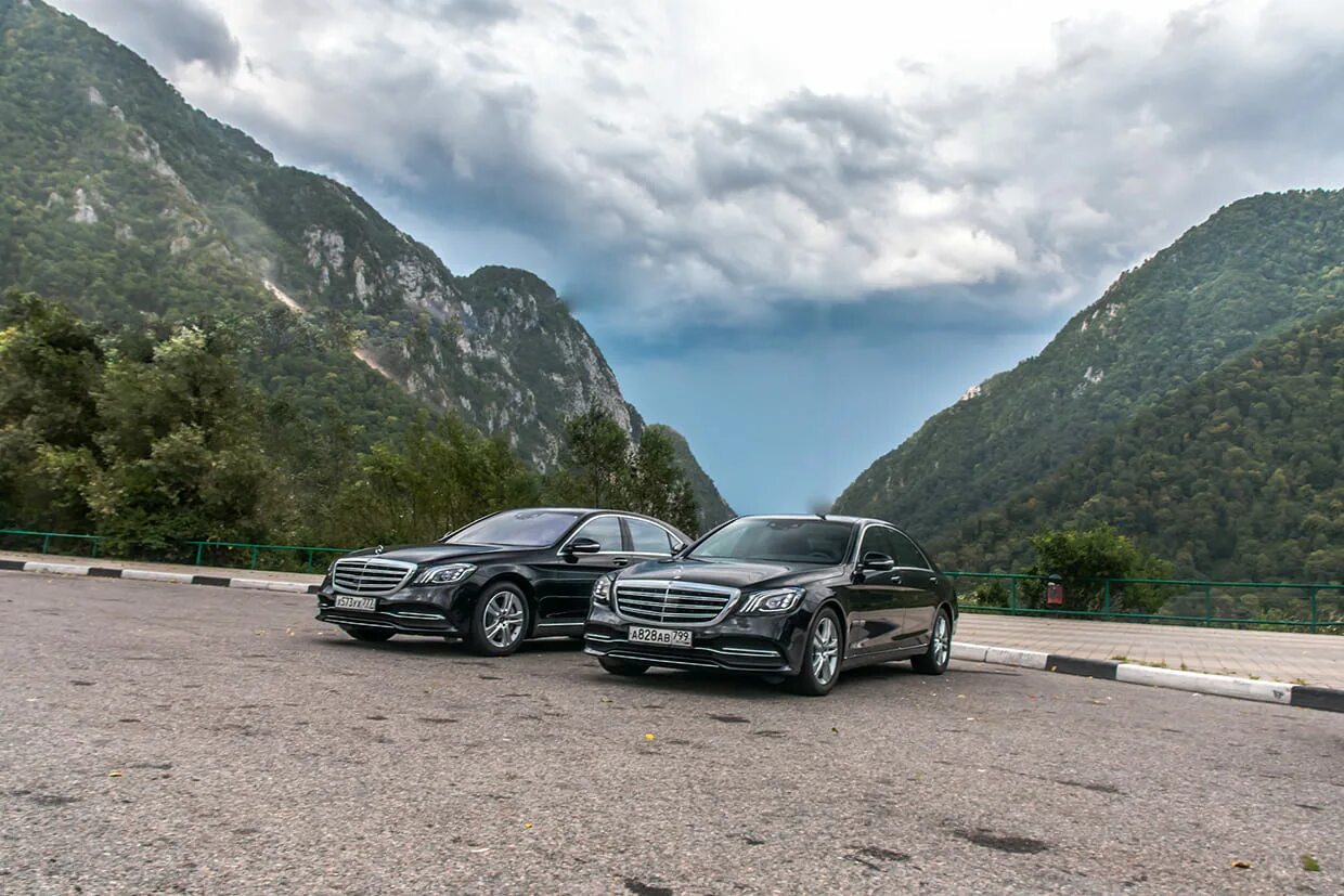 Мерседес на КМВ. Локации для фотосессий в Сочи с автомобилем. Сочи машины. Красивые машины Адлера.