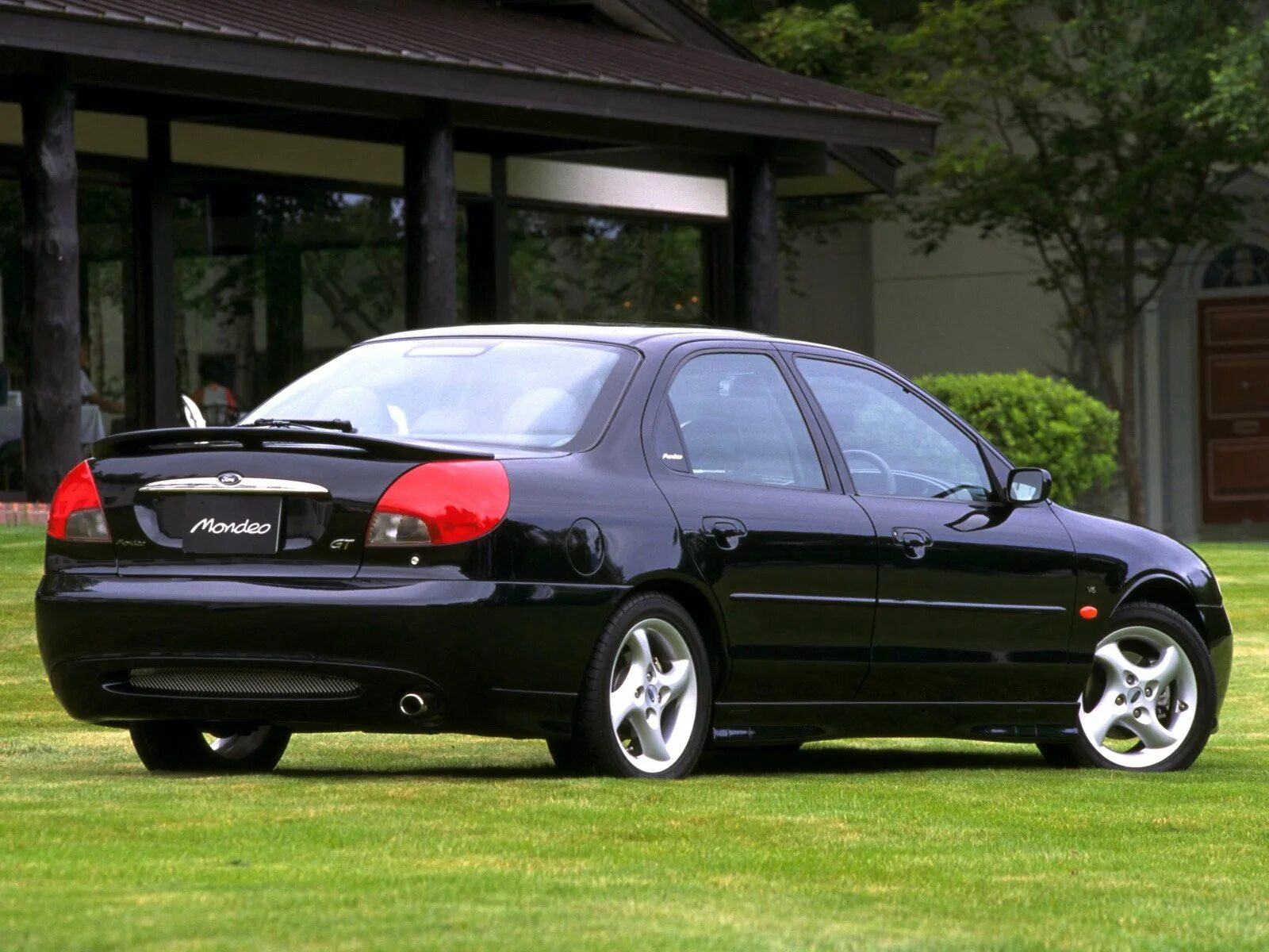 Форд Мондео 2 седан. Ford Mondeo 2 1996. Ford Mondeo 1996 седан. Ford Mondeo 1996-2000. Мондео 2 хэтчбек