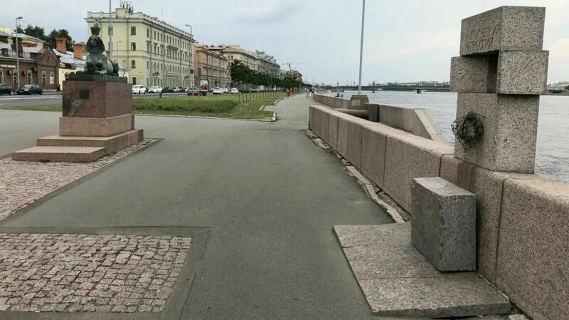 Памятник жертвам репрессий в санкт петербурге. Памятник жертвам политических репрессий спб. воскресенская набережная памятник жертвам политических репрессий. жертвам политических репрессий шемякин санкт петербург. шемякинские сфинксы на воскресенской набережной.