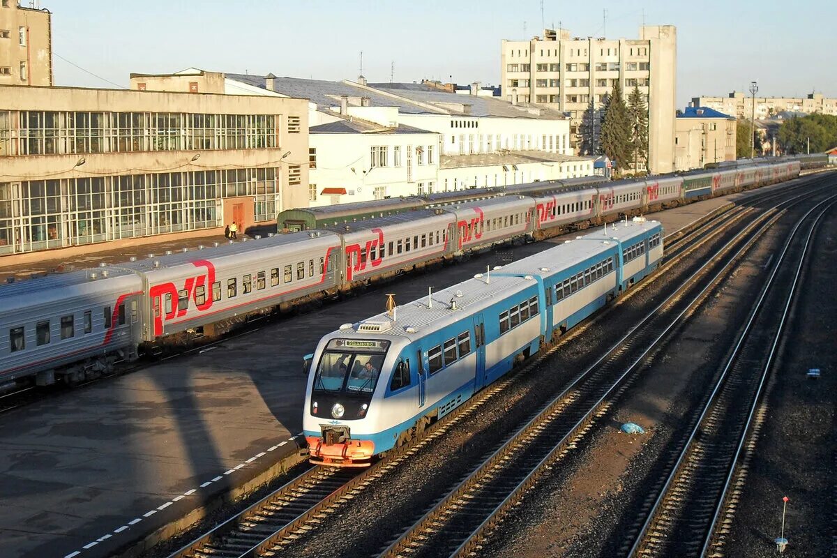 Железнодорожный московская область транспорт. ЖД Иваново. ЖД вокзал Иваново. Пригородные поезда в Иваново. Электричка ЖД вокзал Иваново.