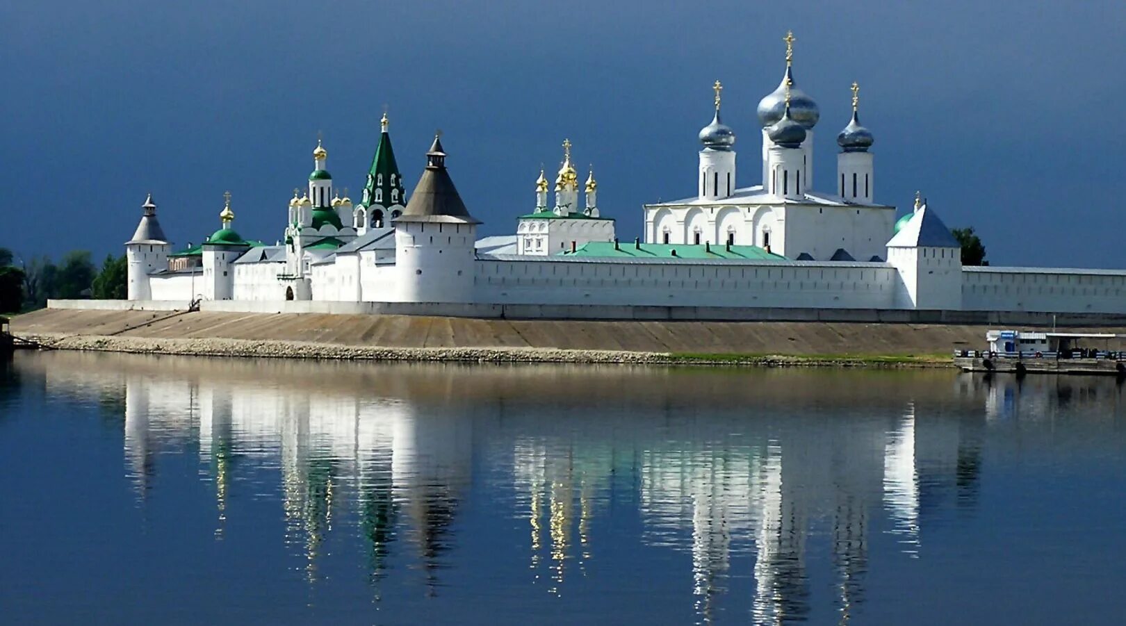 Макарьевский монастырь на теплоходе из нижнего. Макарьевский монастырь нижний новгород. желтоводский макариев монастырь. макарьевский монастырь лысково.