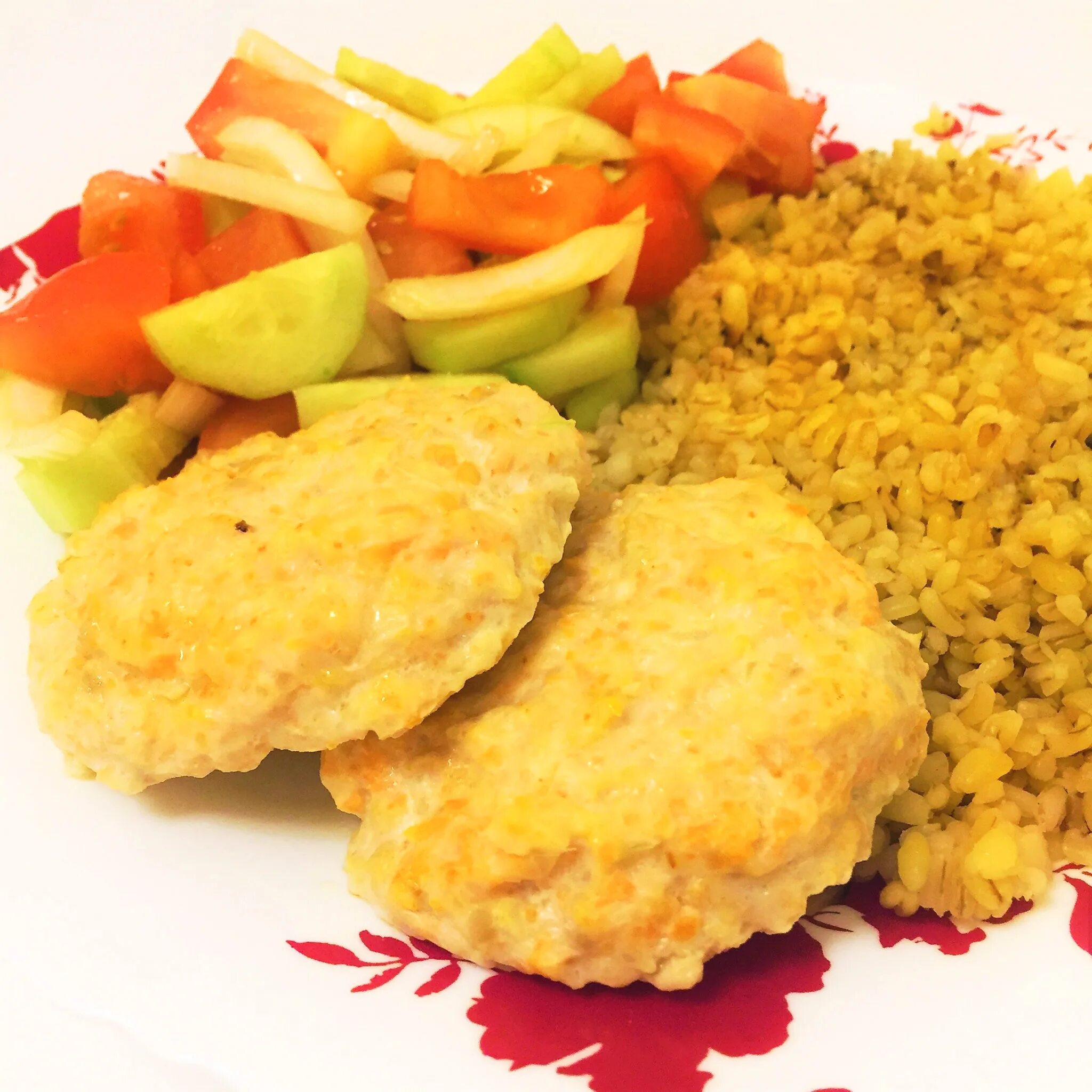 Гарнир к котлетам. Куриные котлеты с овощами. Гарнир к рыбным котлетам. Лучший гарнир к котлетам. Гарнир к рыбным котлетам.