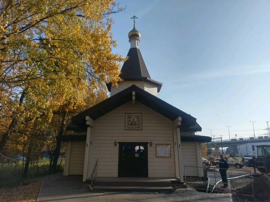Ул смоленская вязьма. Сколько церквей в городе вязьма. Вязьма улица парижской коммуны. Церковь на коммуне. Строится храм спб славянка.
