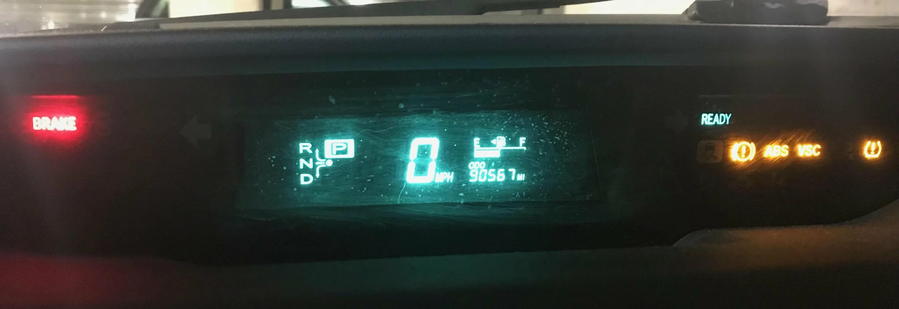 Сканер горит красным. Приус 20 vsc abs. vsc горит на панели тойота приус 20. индикатор vsc toyota prius. vsc abs загорелась prius.