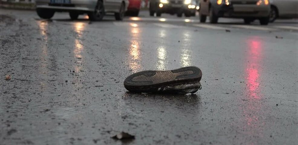 Машина сбитые пешеходы. Машина сбитые пешеходы. Машина сбитые пешеходы. Дтп с участием пешеходов. Машина сбитые пешеходы.
