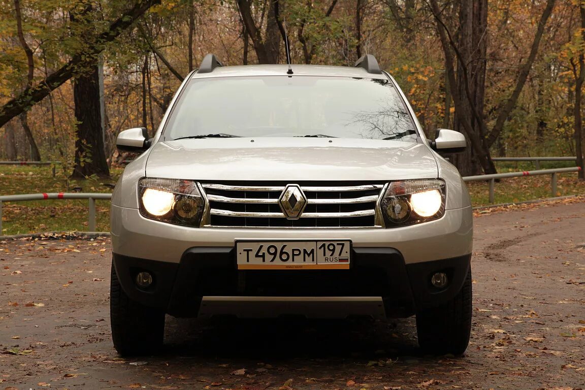 Renault duster года выпуска. Рено Дастер 2011. Renault Duster 2011 года. Renault Duster 2012. Рено Дастер 2011 белая.