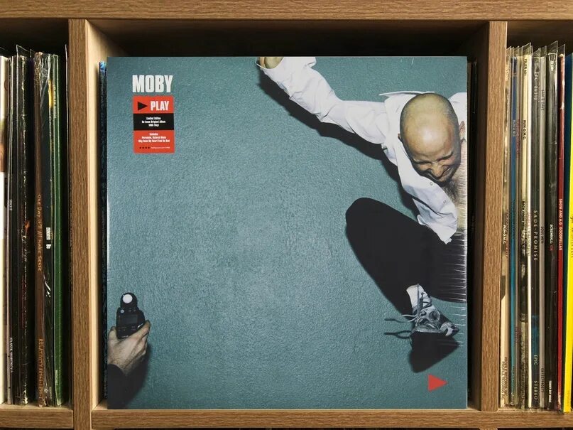 Moby play. Play Moby пластинка. Moby Play 1999. Moby Play LP. Альбомом 1999 Moby 'Play.