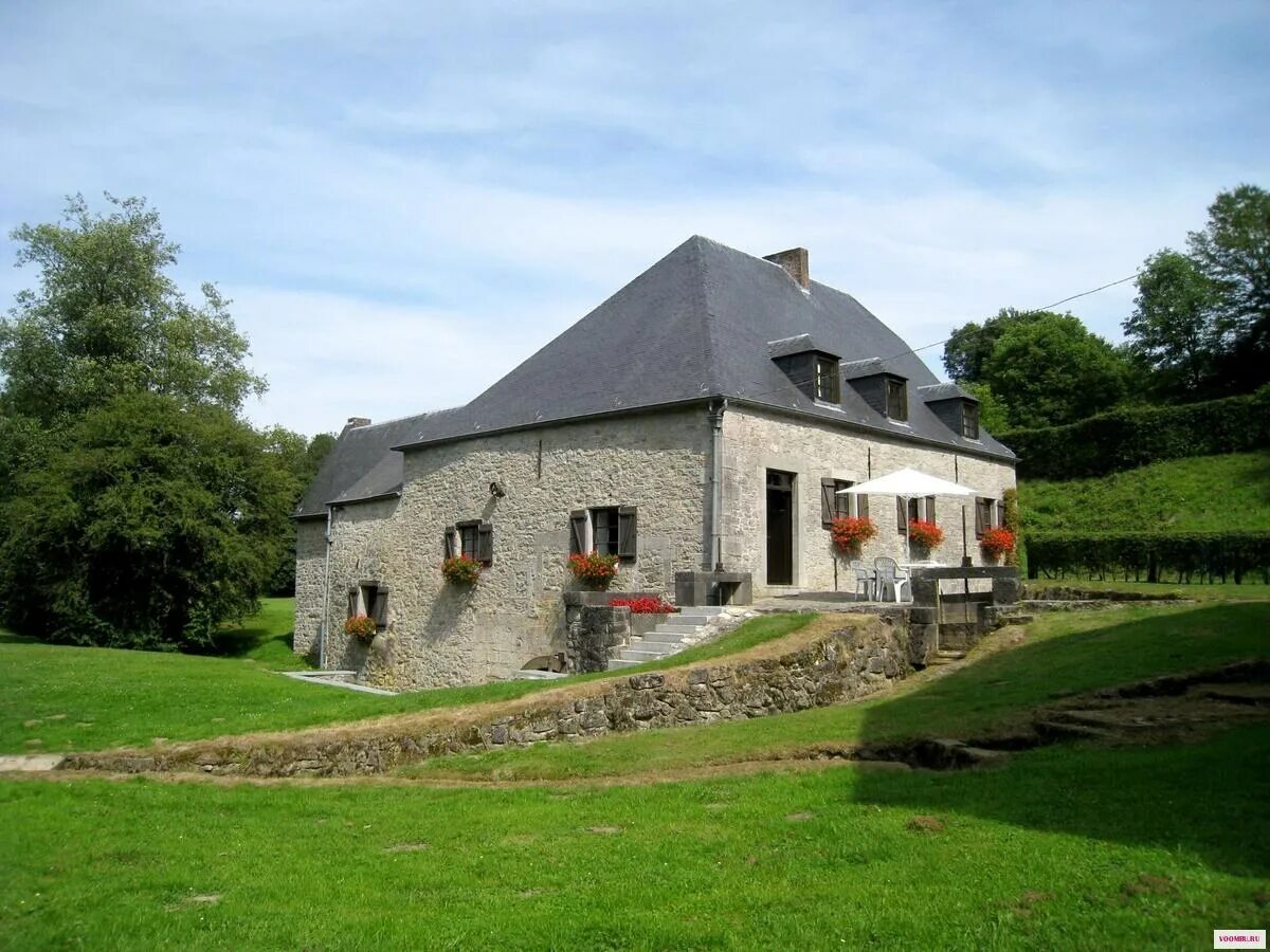 Семья в загородном доме. Дом проживает. Простоквашино деревня нижегородская. Поместье сары винчестер в сан-хосе калифорния. Дом проживает.